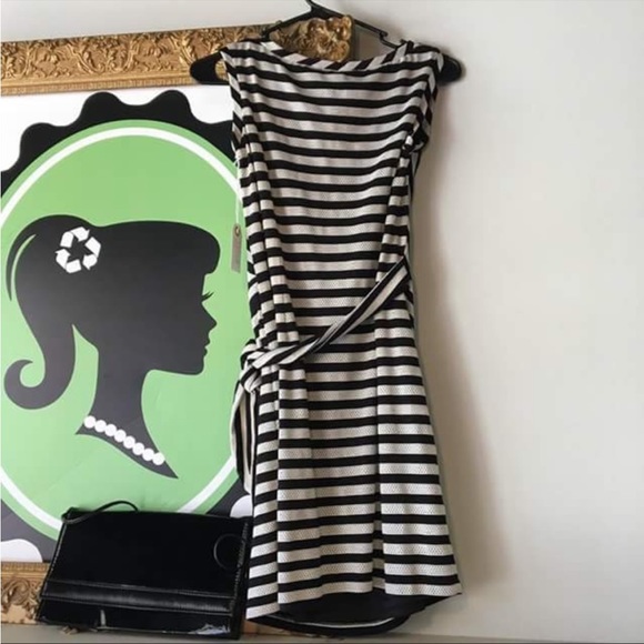 Guess Dress - Picture 3 of 5